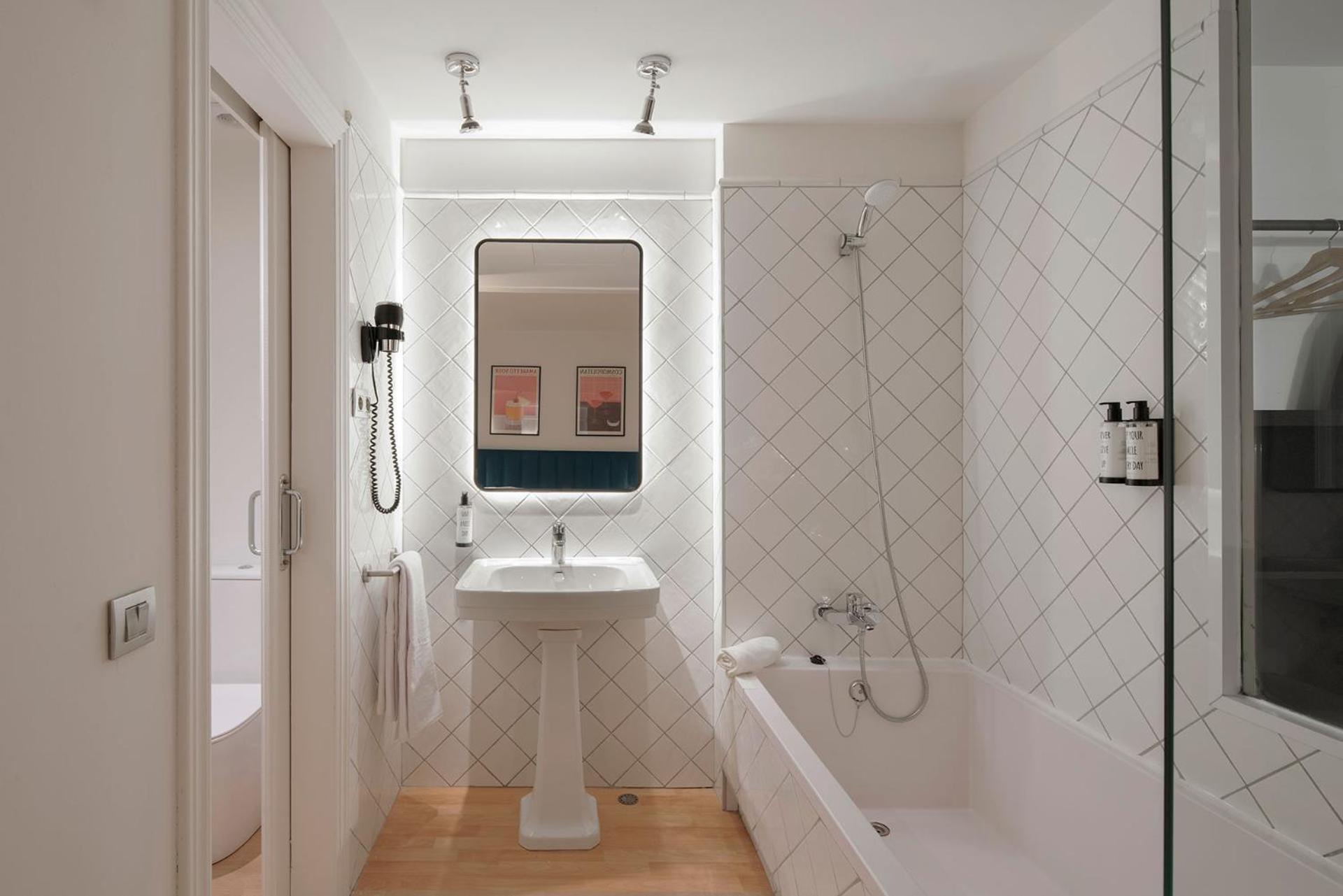 H La Paloma Boutique (Adults Only) Hotel Барселона Екстериор снимка